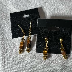 Mother/daughter tiger eye earrings.